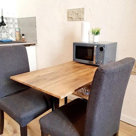 Ferienwohnung Studio Renove De 20 M2 Pour Deux Personnes Blaye-Les-Mines Exterior foto